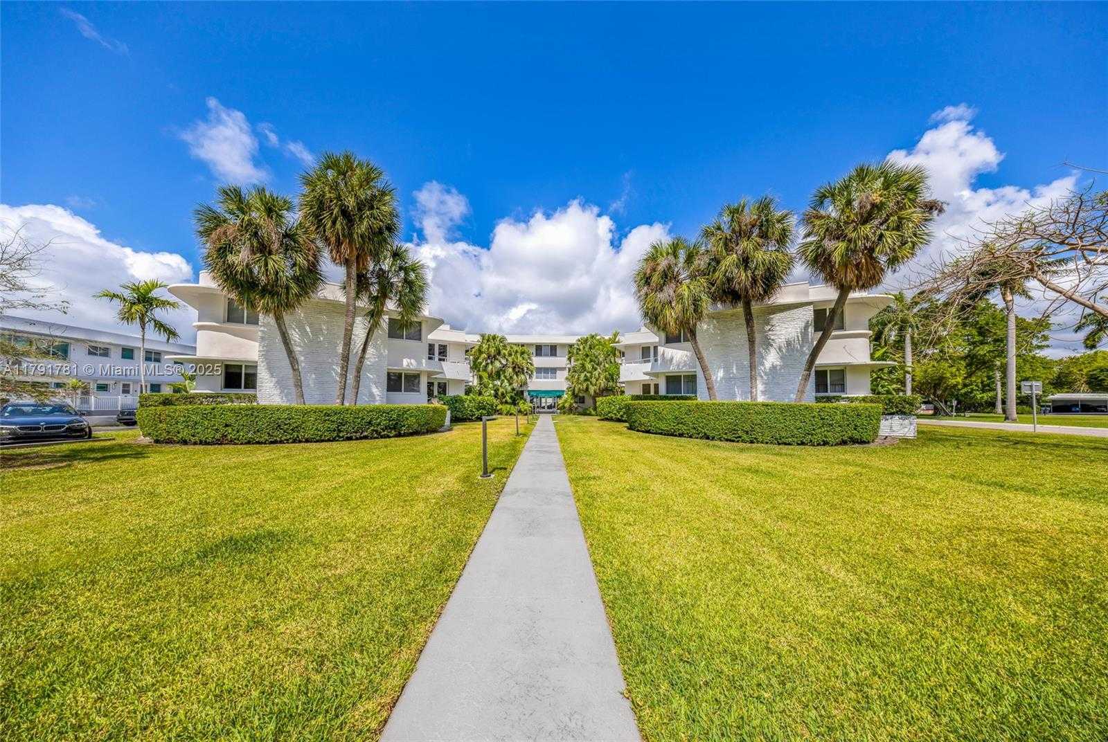 Small Image of 10190 COLLINS AVE #203, Bal Harbour Number 34