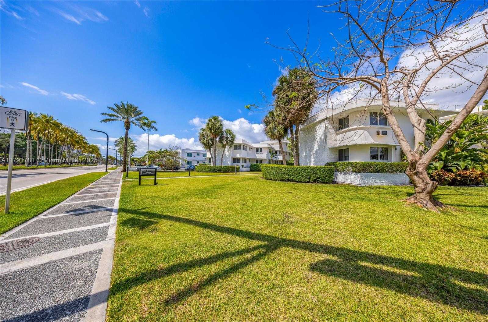 Small Image of 10190 COLLINS AVE #203, Bal Harbour Number 35