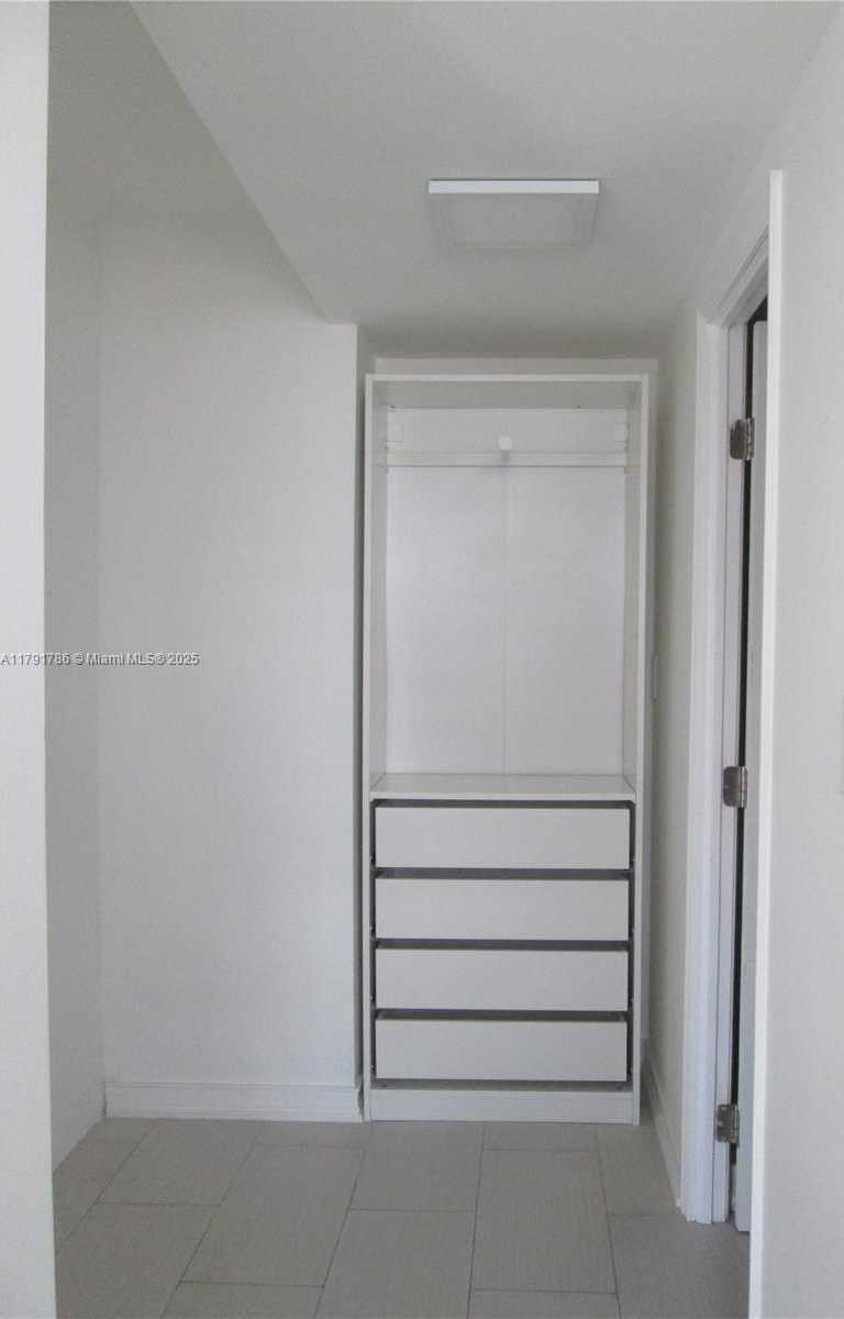 Small Image of 251 174TH ST #2208, Sunny Isles Beach Number 9