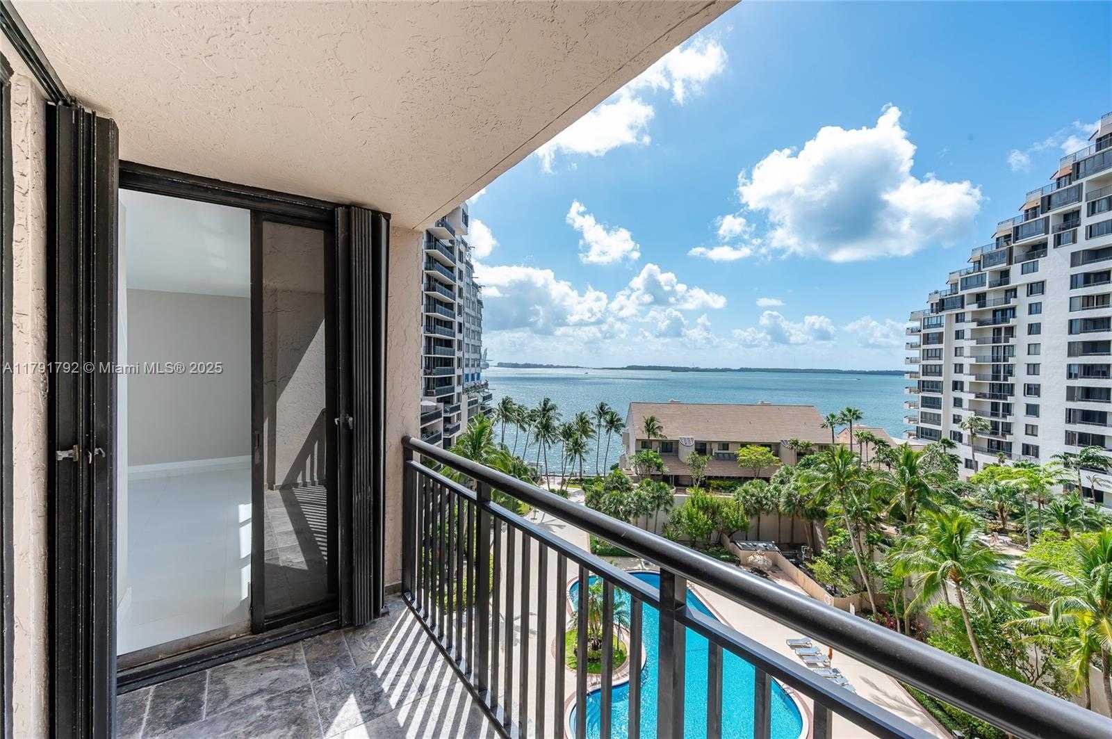 Small Image of 540 BRICKELL KEY DR #905, Miami Number 33