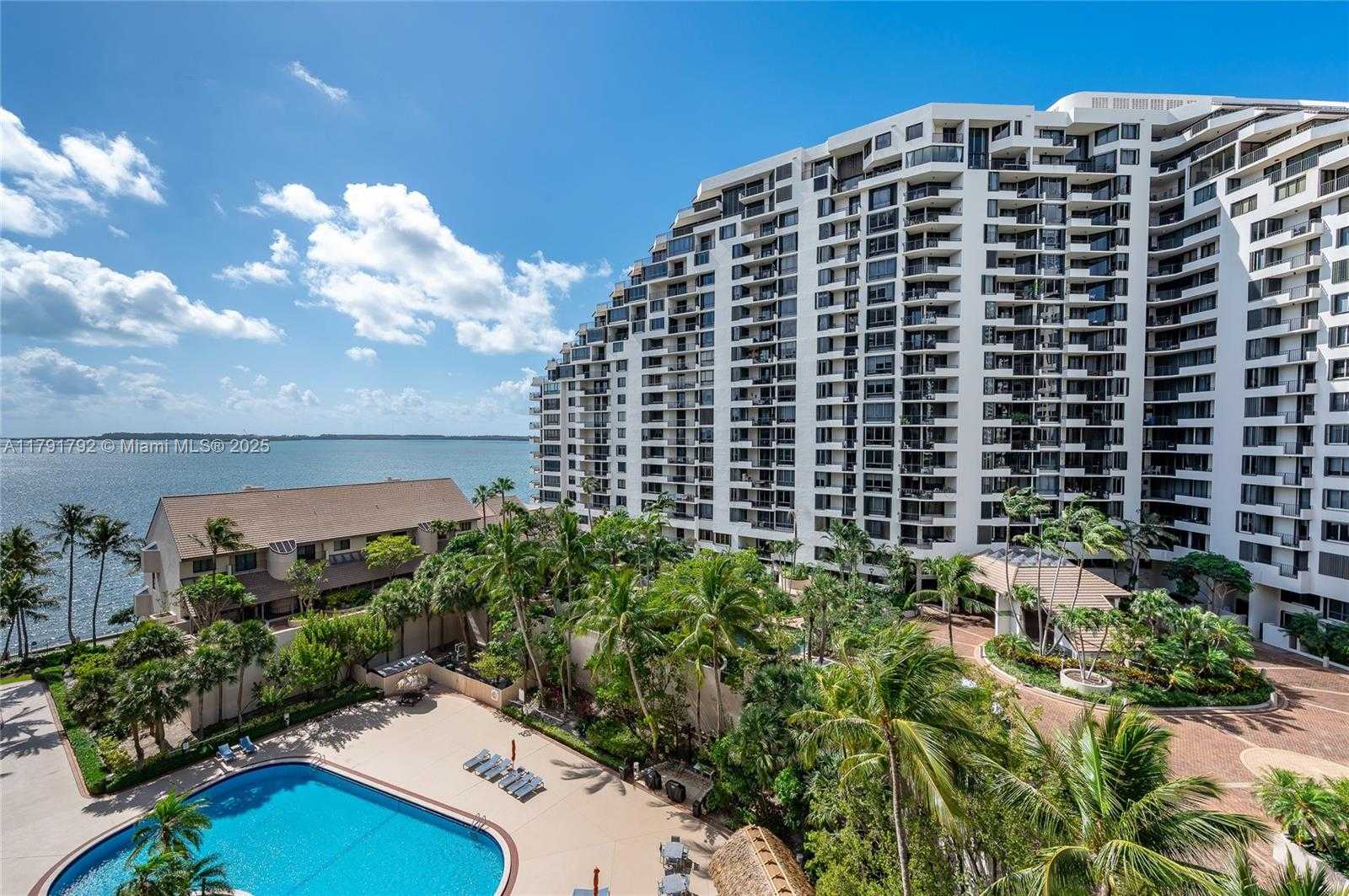Small Image of 540 BRICKELL KEY DR #905, Miami Number 38