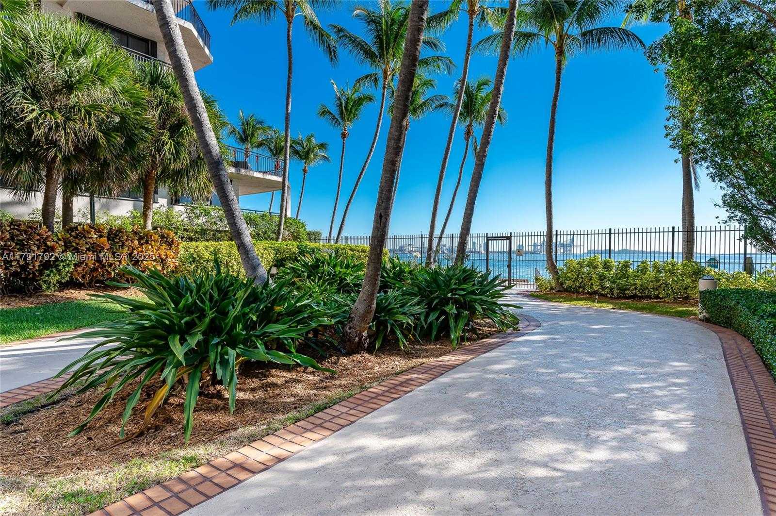 Small Image of 540 BRICKELL KEY DR #905, Miami Number 41
