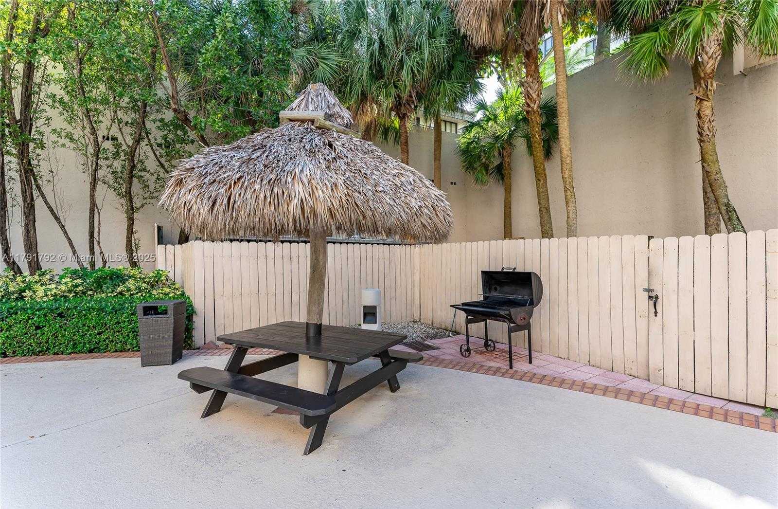 Small Image of 540 BRICKELL KEY DR #905, Miami Number 42