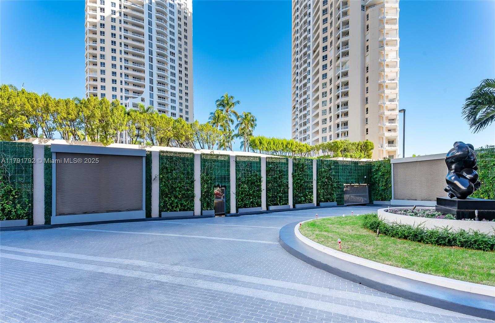 Small Image of 540 BRICKELL KEY DR #905, Miami Number 5
