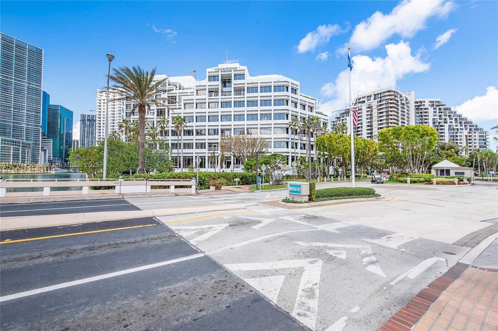 Small Image of 540 BRICKELL KEY DR #905, Miami Number 55