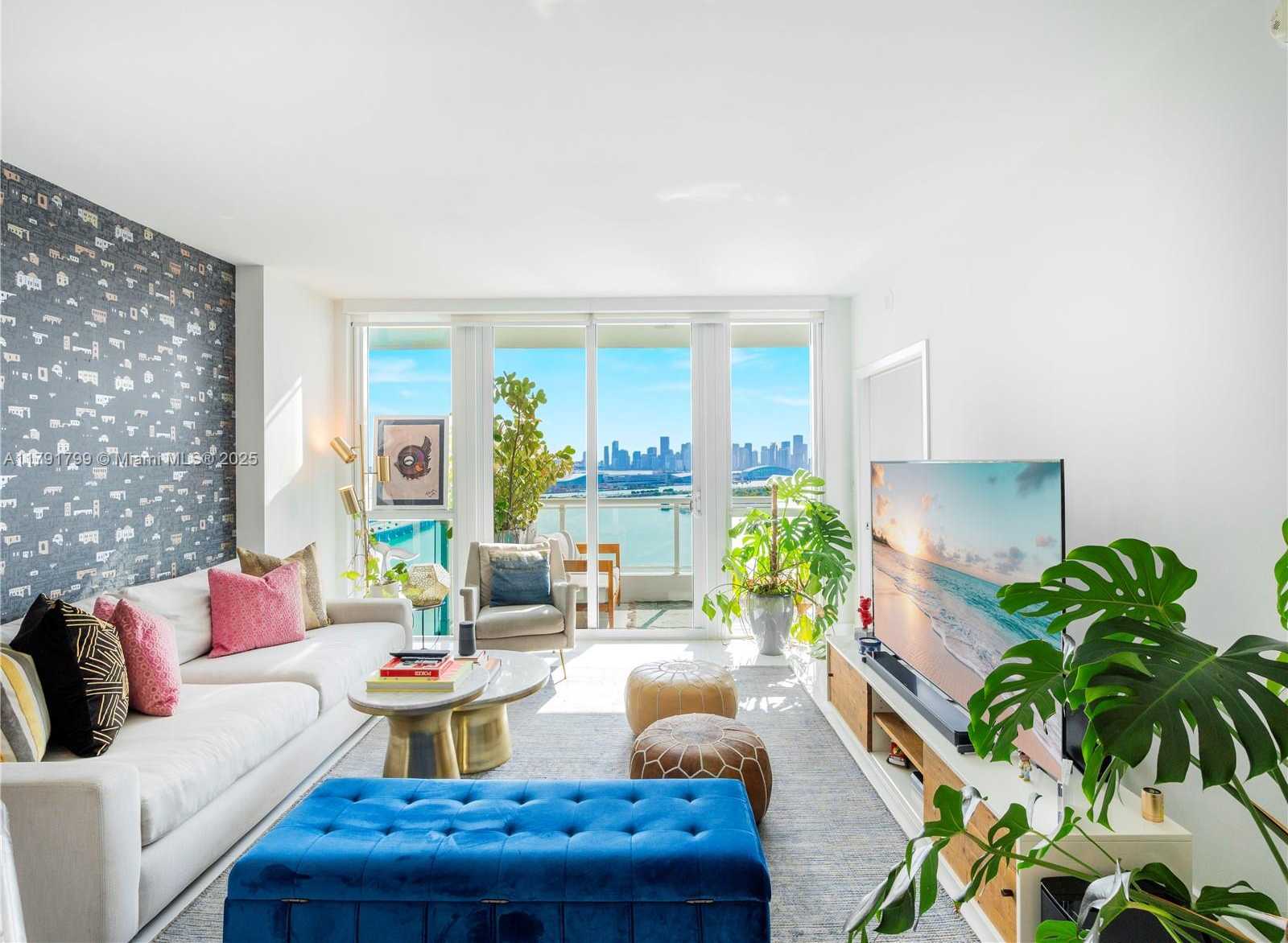 Small Image of 540 WEST AVE #1913, Miami Beach Number 3