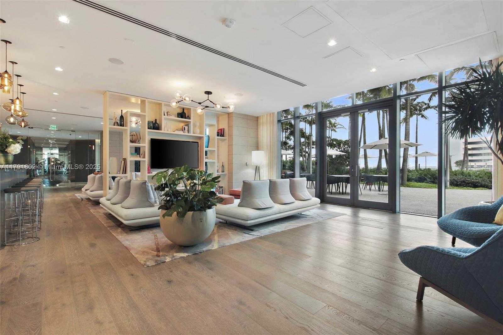 Small Image of 650 NE 32nd St, Miami, FL 33137, USA Number 11
