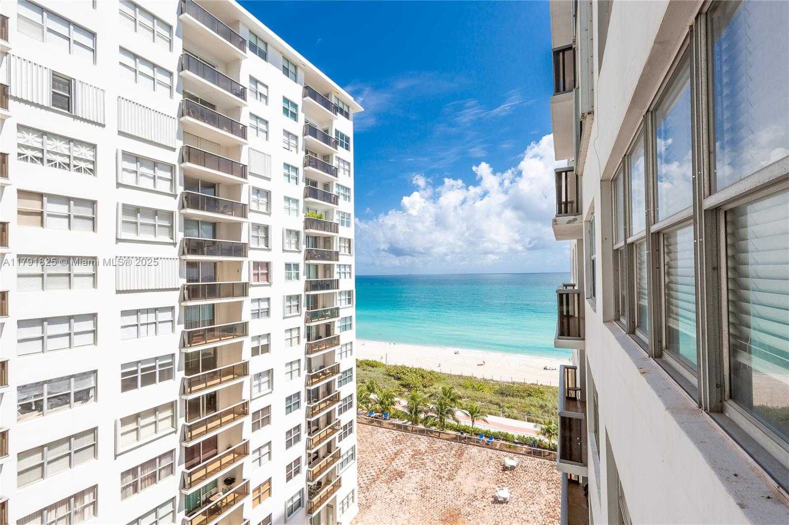 Small Image of 6039 COLLINS AVE #1112, Miami Beach Number 8