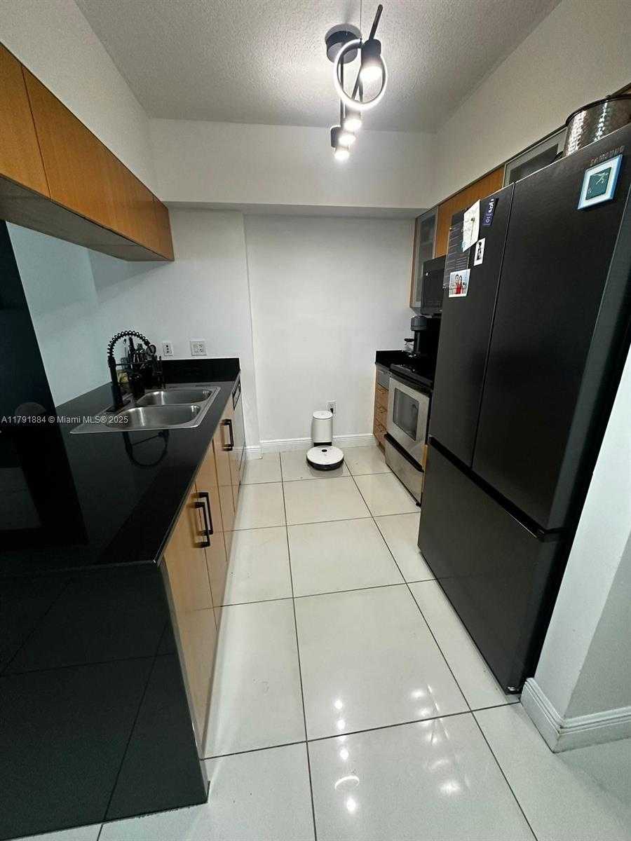 Small Image of 1750 NORTH BAYSHORE DR #1609, Miami Number 12