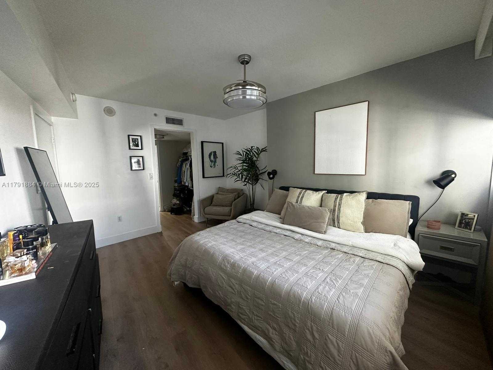 Small Image of 1750 NORTH BAYSHORE DR #1609, Miami Number 15