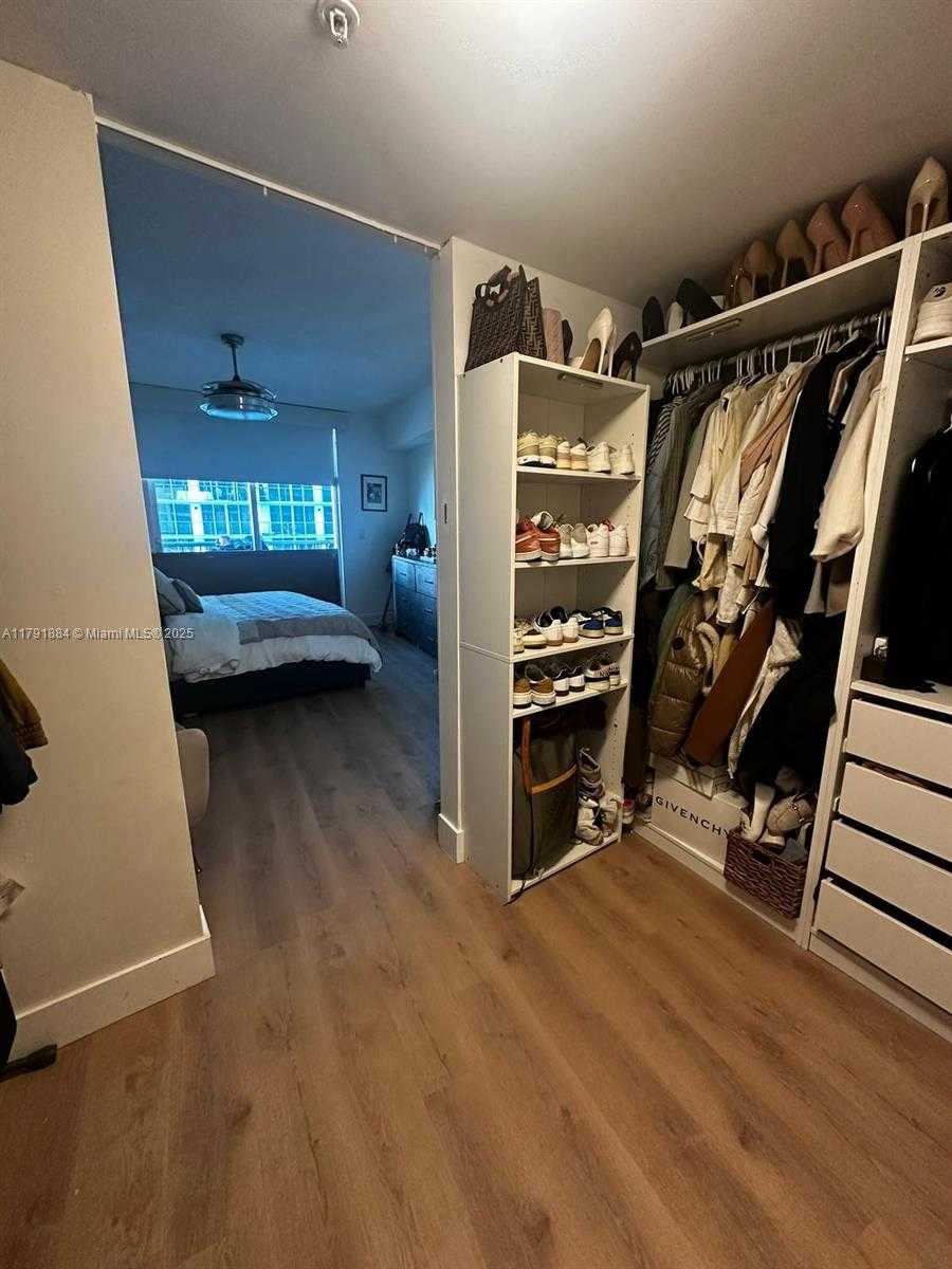 Small Image of 1750 NORTH BAYSHORE DR #1609, Miami Number 16