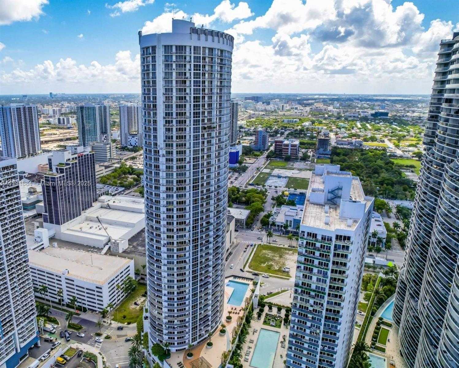 Small Image of 1750 NORTH BAYSHORE DR #1609, Miami Number 3