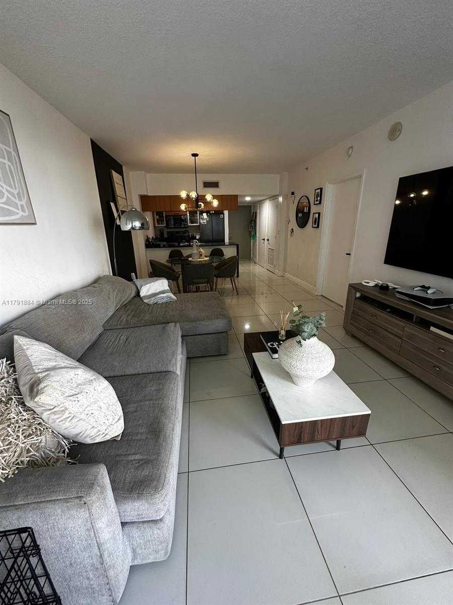 Small Image of 1750 NORTH BAYSHORE DR #1609, Miami Number 6