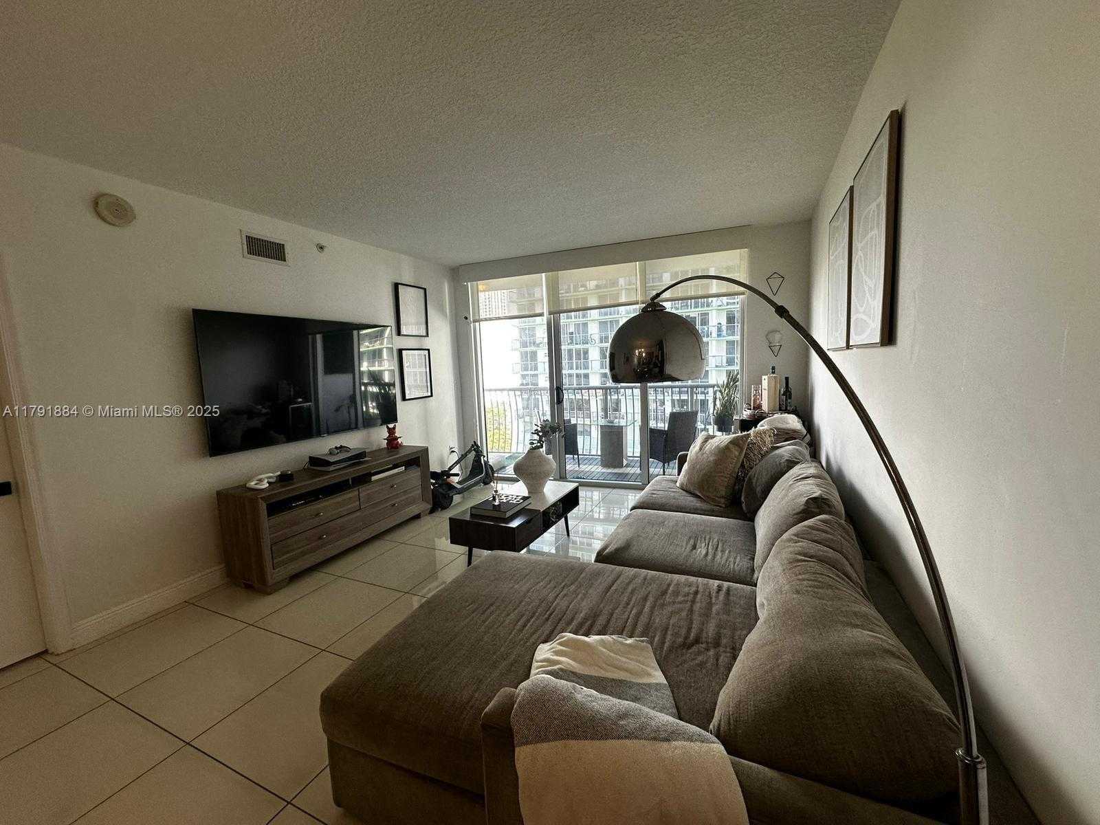 Small Image of 1750 NORTH BAYSHORE DR #1609, Miami Number 7