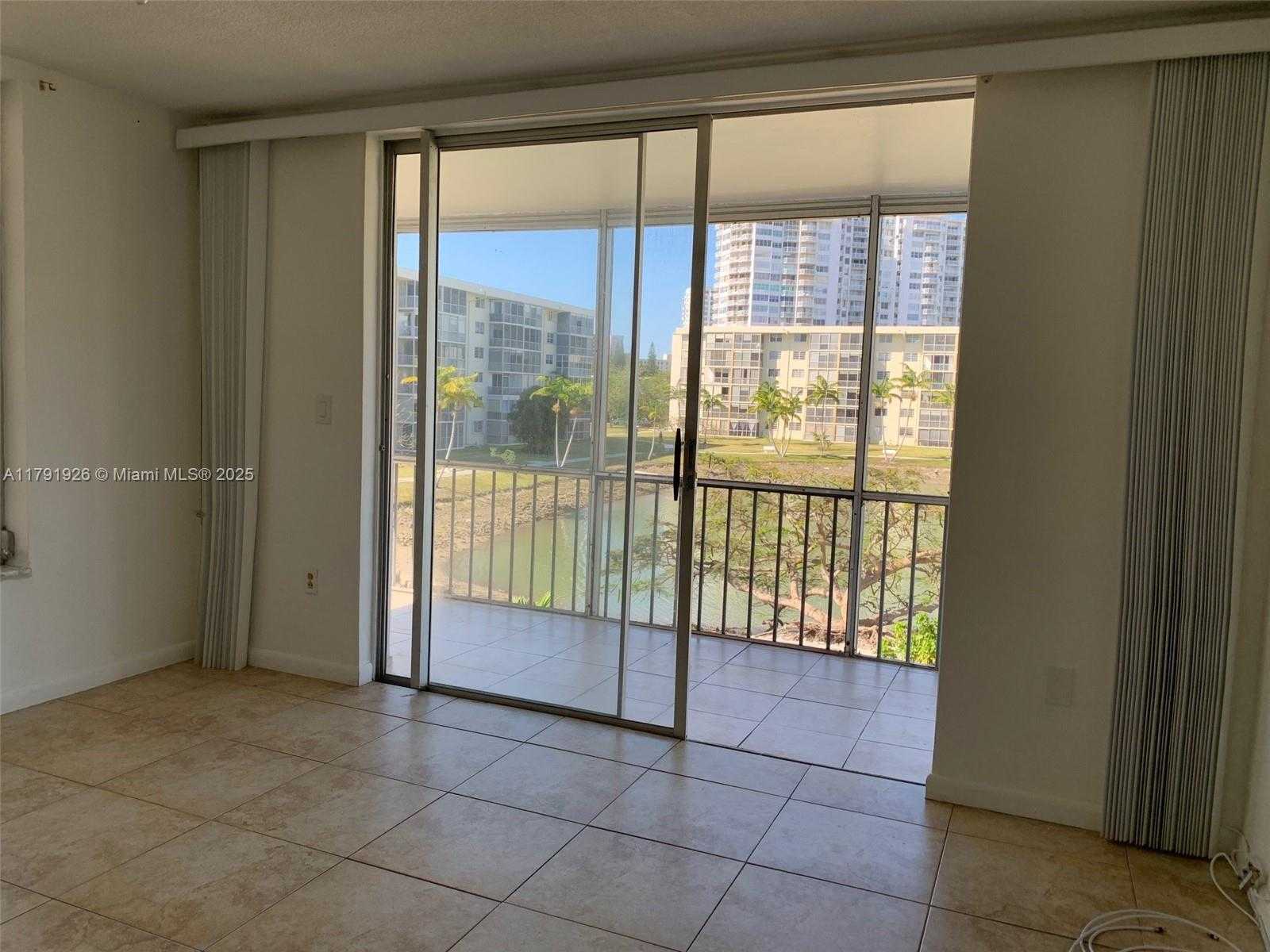 Small Image of 2903 POINT EAST DR #K-308, Aventura Number 2