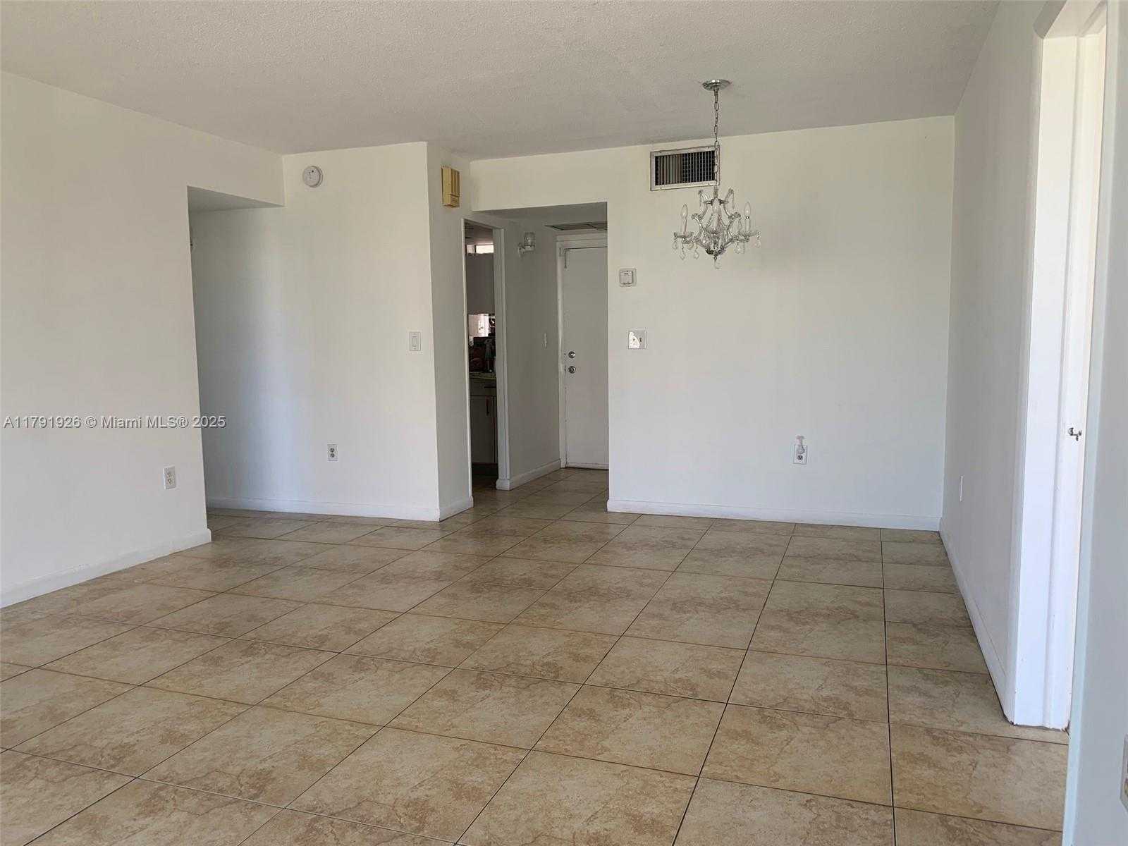 Small Image of 2903 POINT EAST DR #K-308, Aventura Number 6