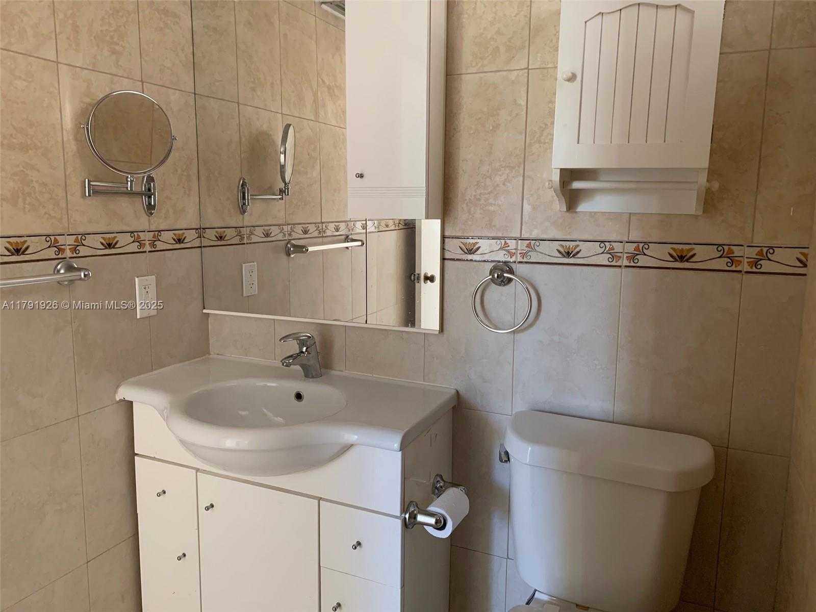 Small Image of 2903 POINT EAST DR #K-308, Aventura Number 7
