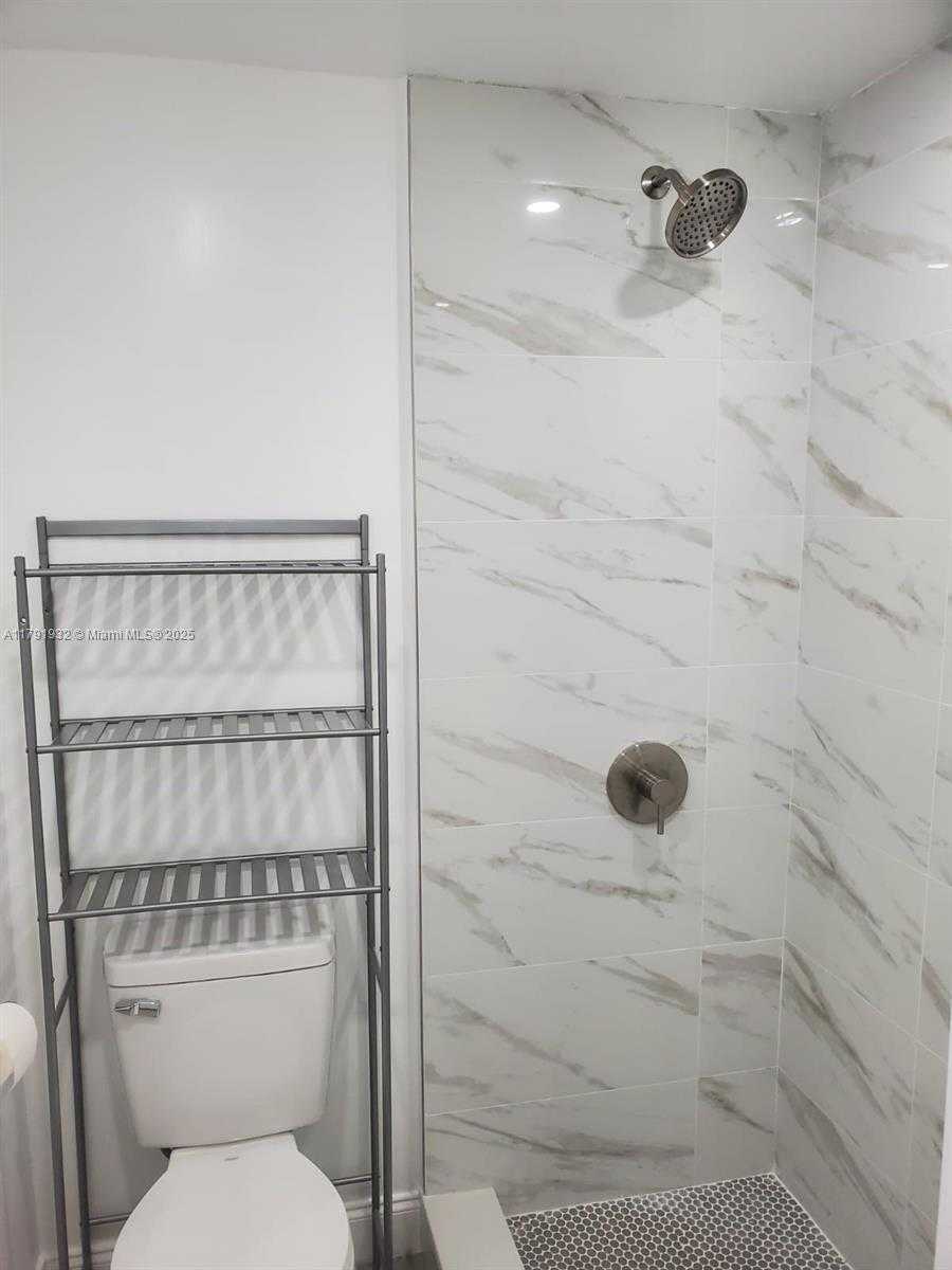 Small Image of 215 SOUTH EAST 3RD AVE #302D, Hallandale Beach Number 10