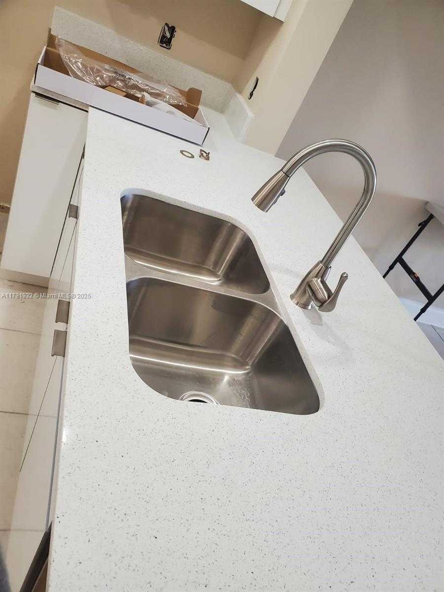 Small Image of 215 SOUTH EAST 3RD AVE #302D, Hallandale Beach Number 8