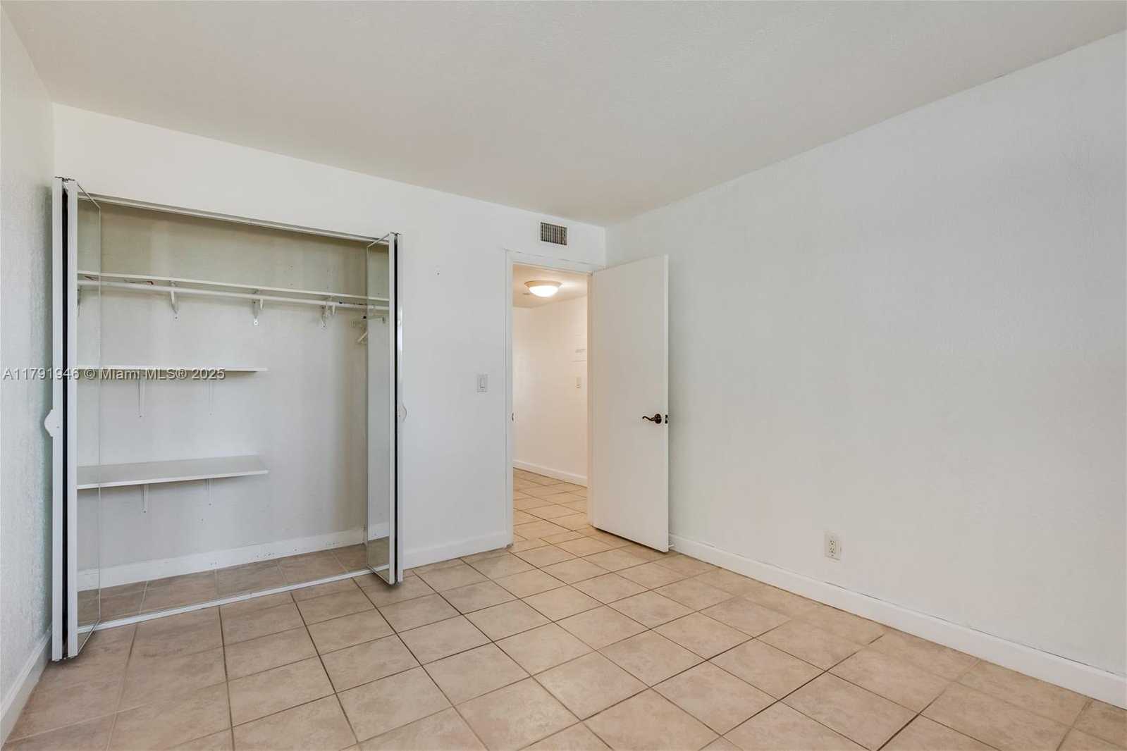 Small Image of 250 LAYNE BLVD #312, Hallandale Beach Number 17