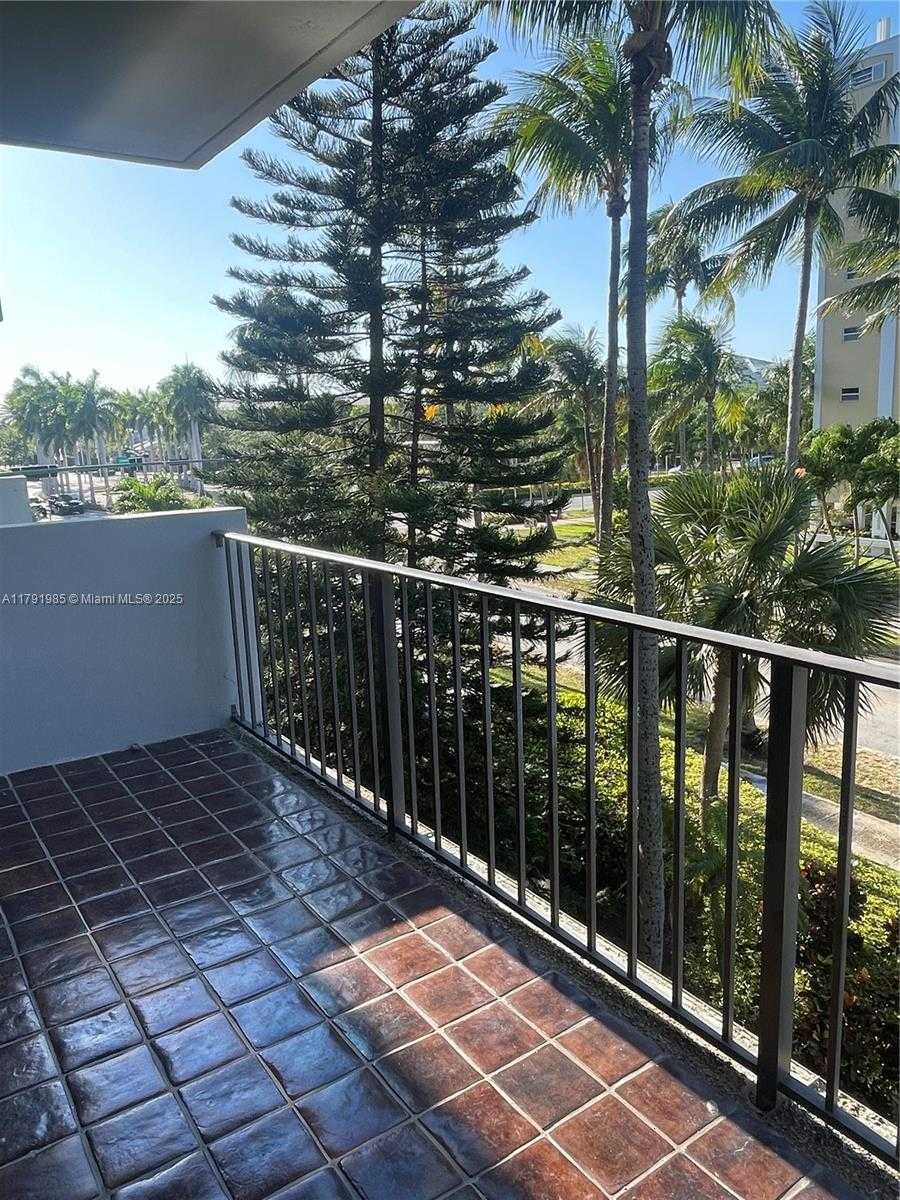 Small Image of 575 CRANDON BLVD #307, Key Biscayne Number 11