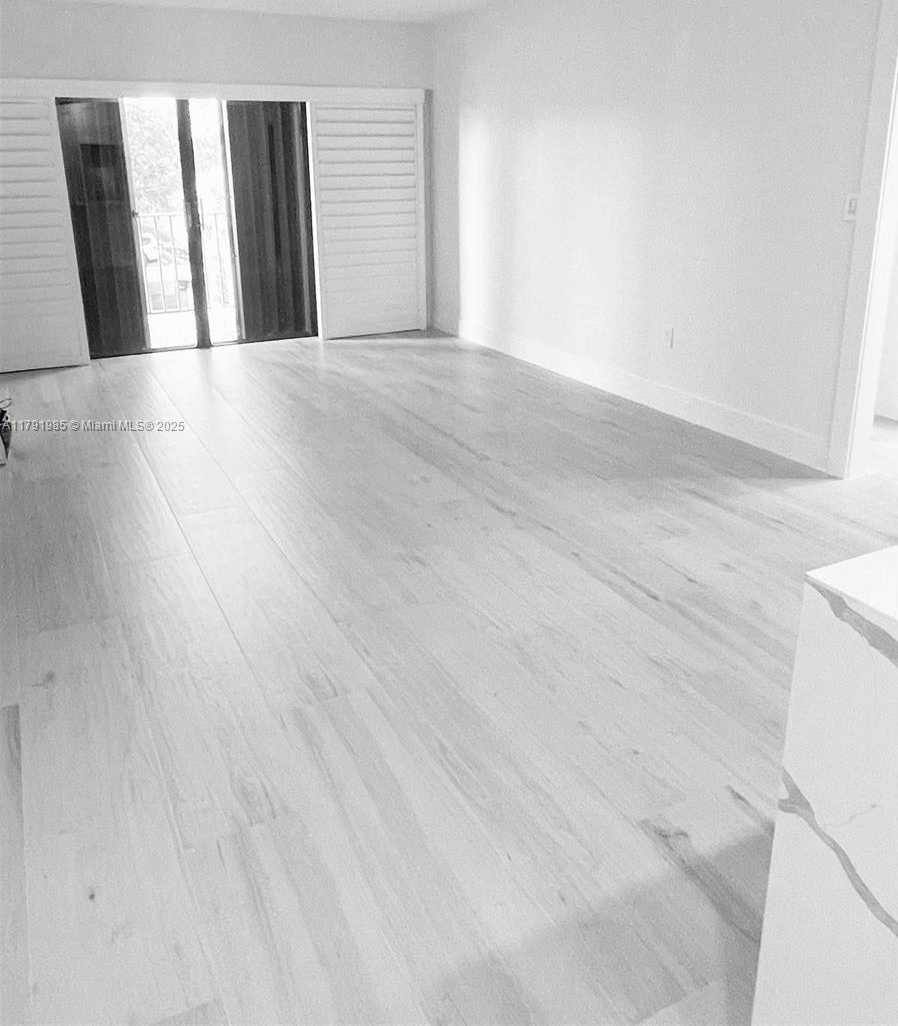Small Image of 575 CRANDON BLVD #307, Key Biscayne Number 2