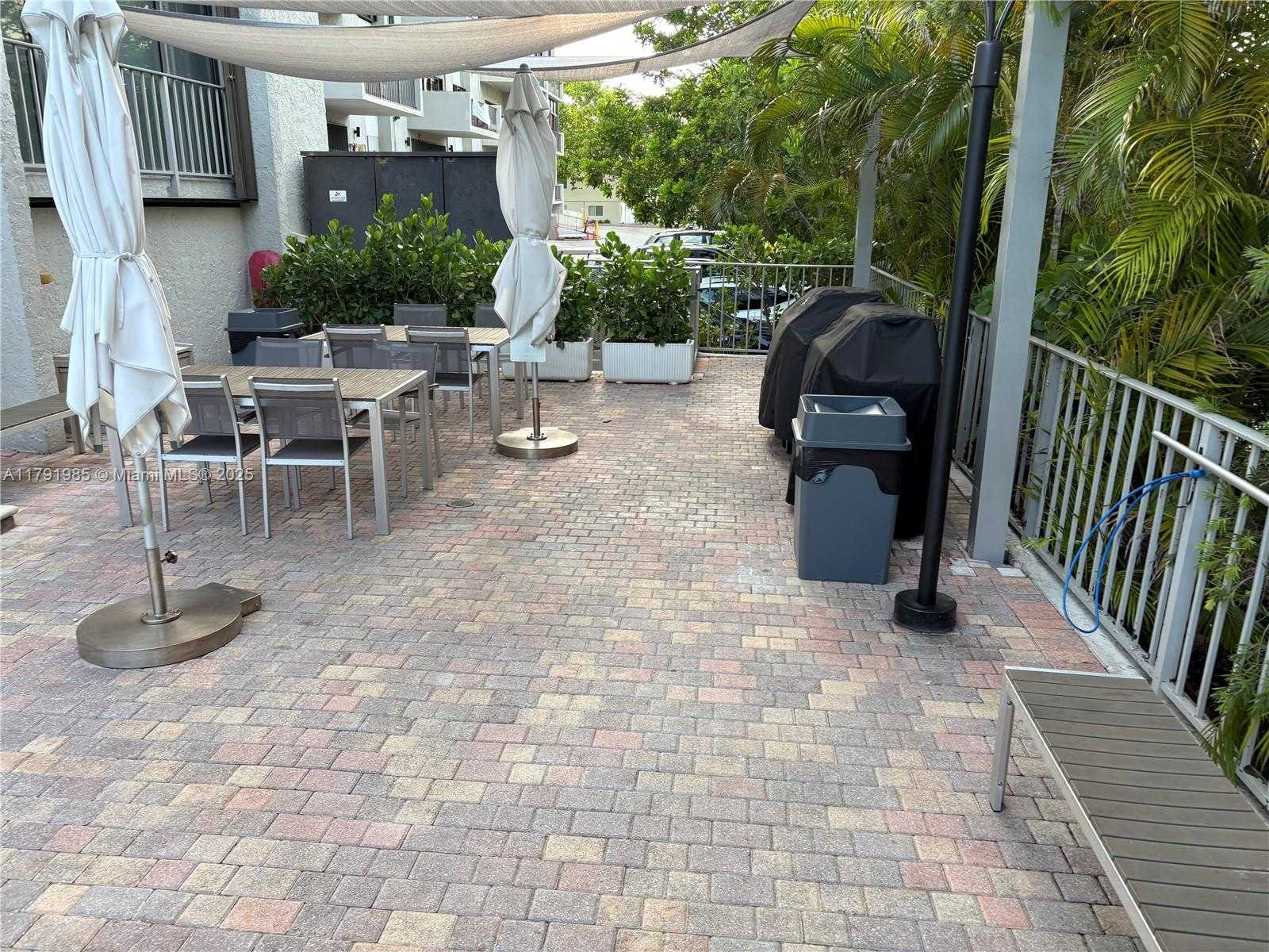 Small Image of 575 CRANDON BLVD #307, Key Biscayne Number 33