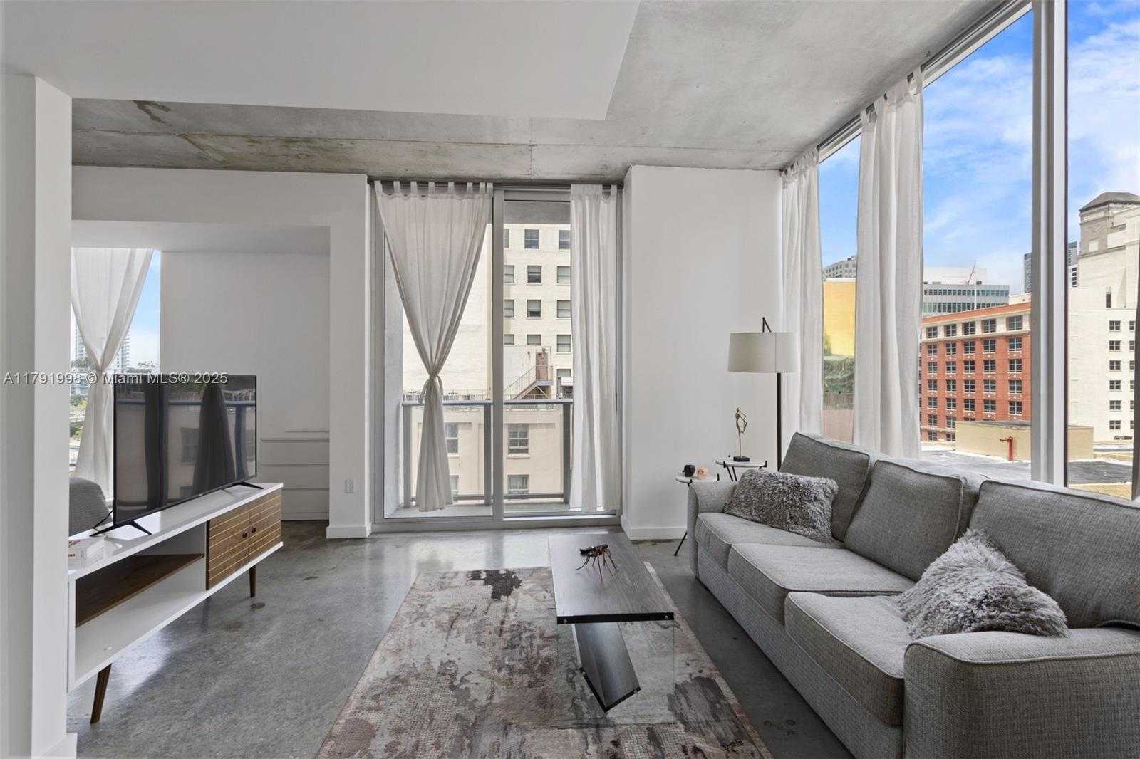 Small Image of 151 SOUTH EAST 1ST ST #710, Miami Number 2