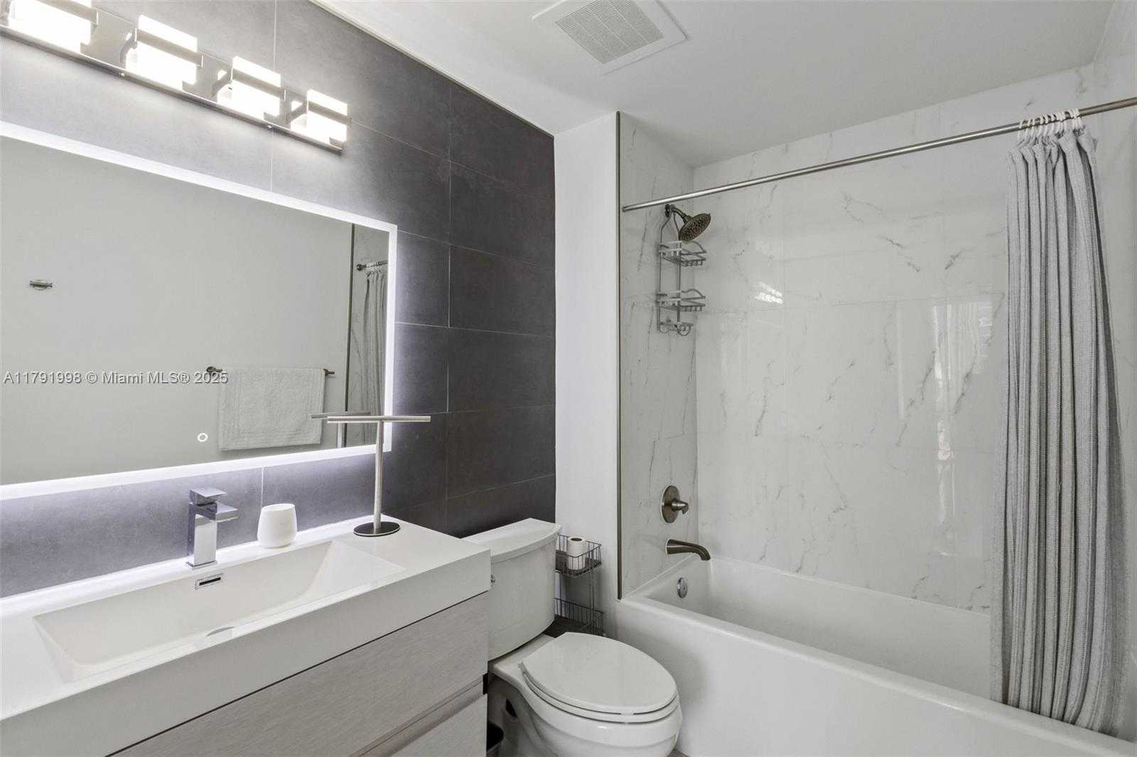 Small Image of 151 SOUTH EAST 1ST ST #710, Miami Number 9