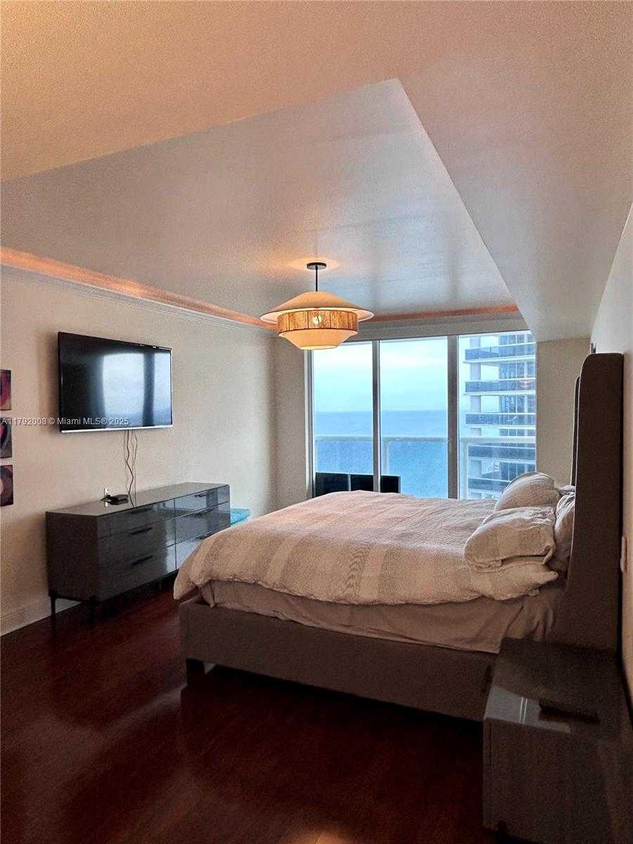 Small Image of 1830 SOUTH OCEAN DR #4106, Hallandale Beach Number 10