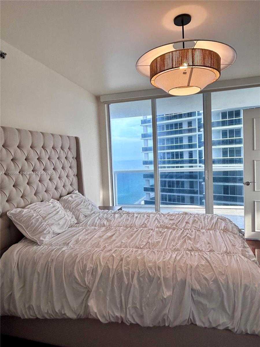 Small Image of 1830 SOUTH OCEAN DR #4106, Hallandale Beach Number 20