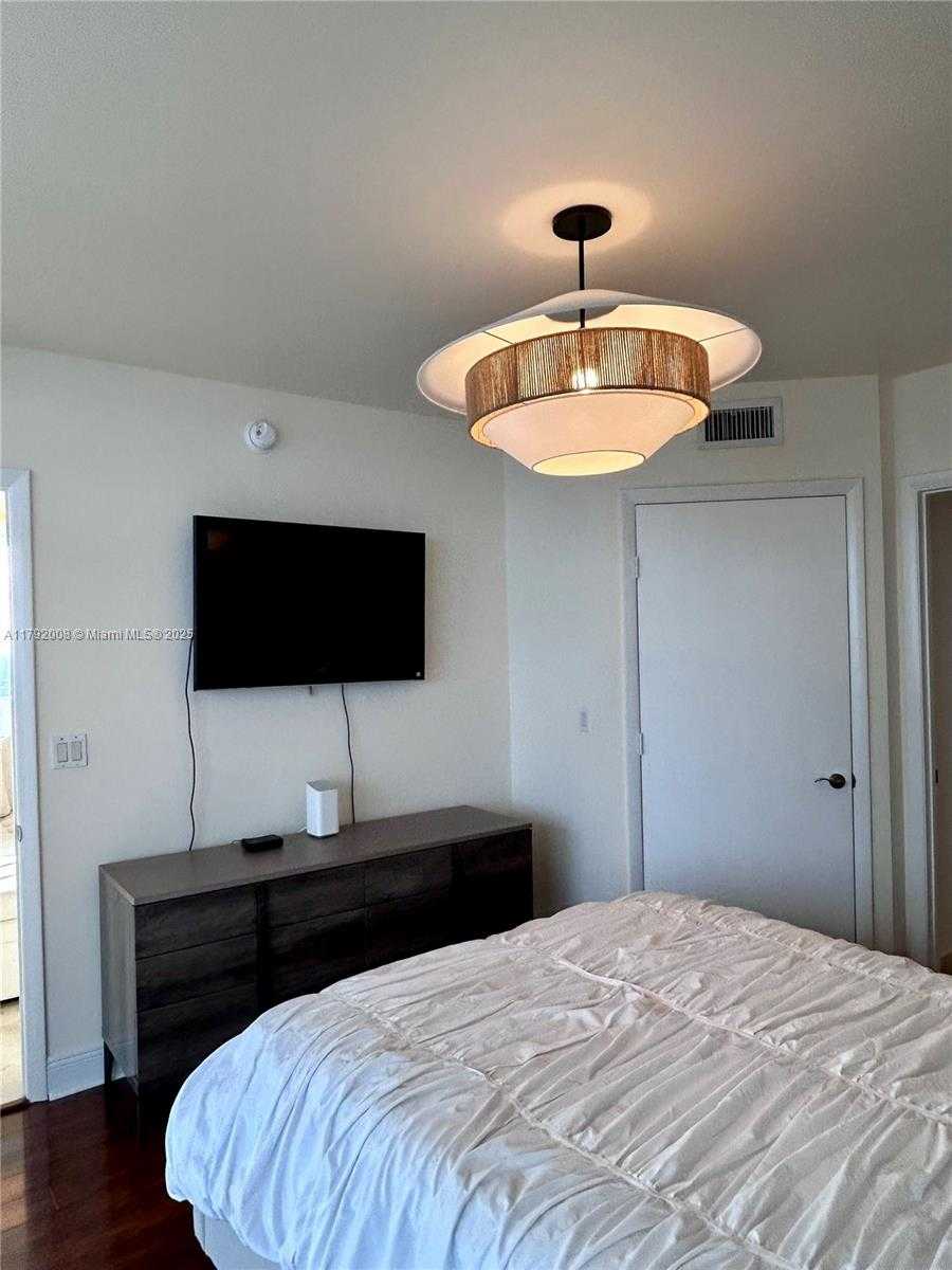 Small Image of 1830 SOUTH OCEAN DR #4106, Hallandale Beach Number 21