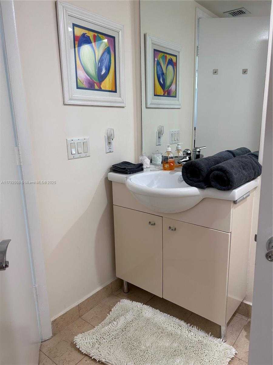Small Image of 1830 SOUTH OCEAN DR #4106, Hallandale Beach Number 28