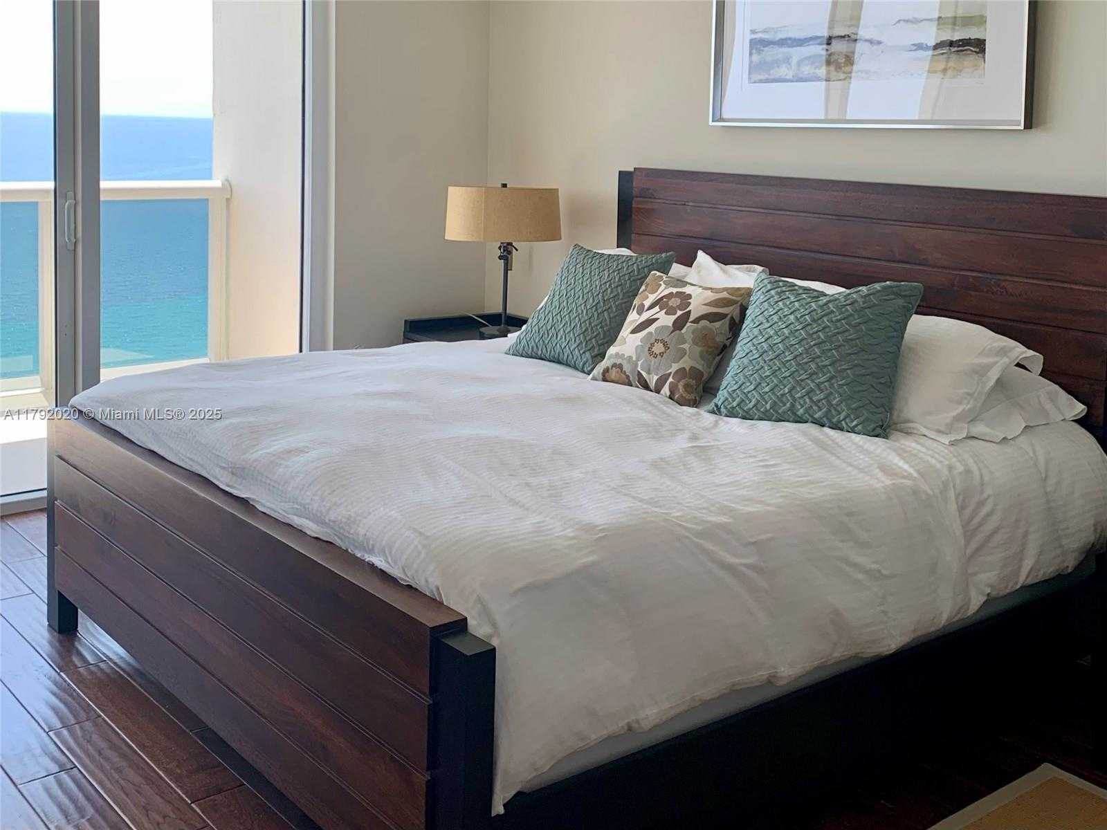 Small Image of 1850 SOUTH OCEAN DR #2303, Hallandale Beach Number 12