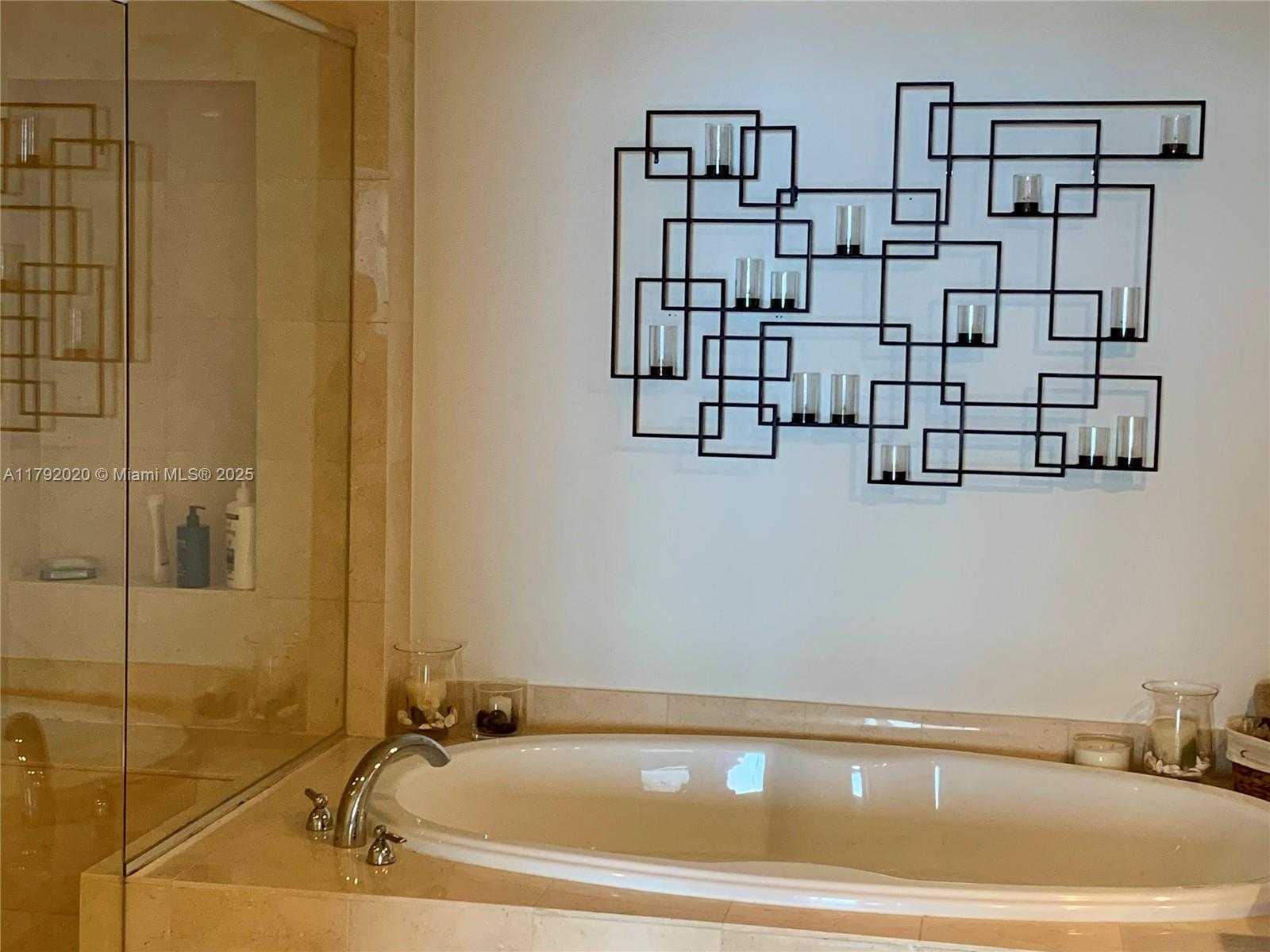 Small Image of 1850 SOUTH OCEAN DR #2303, Hallandale Beach Number 14