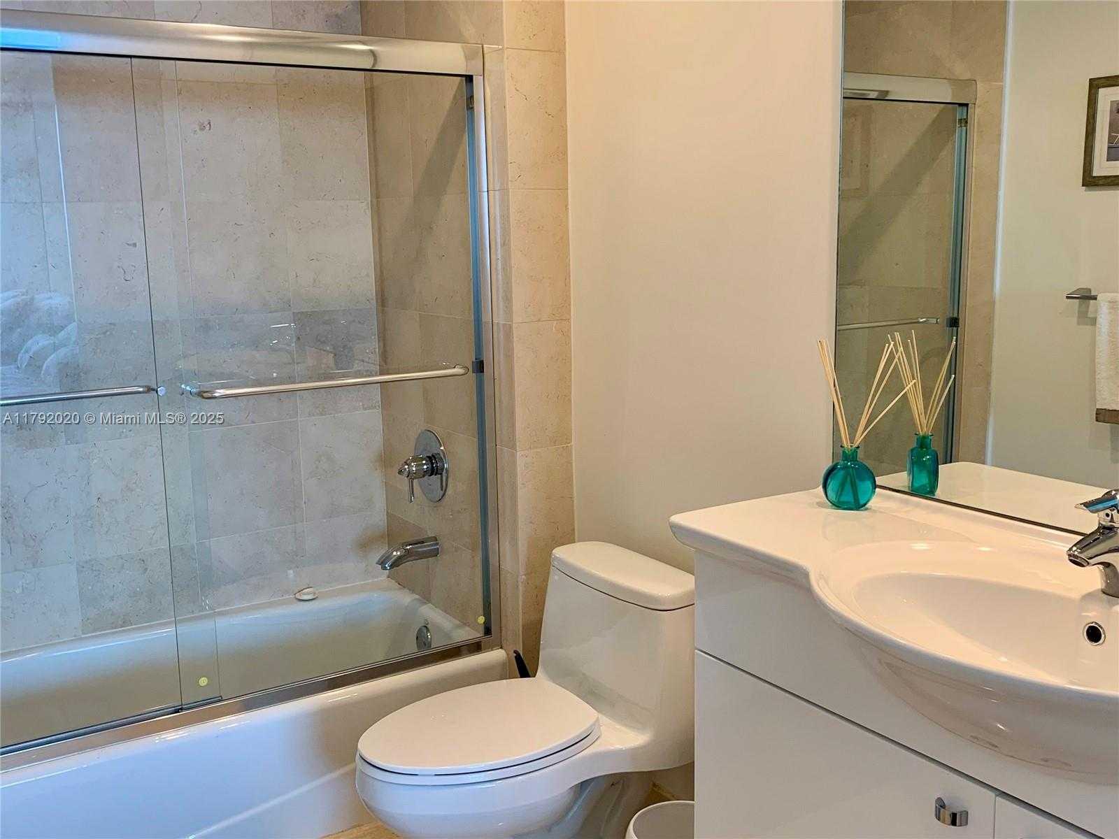 Small Image of 1850 SOUTH OCEAN DR #2303, Hallandale Beach Number 24