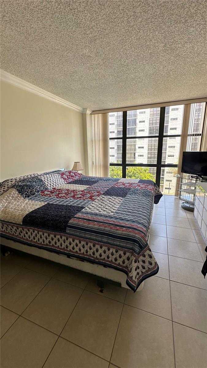 Small Image of 16909 NORTH BAY RD #608, Sunny Isles Beach Number 16
