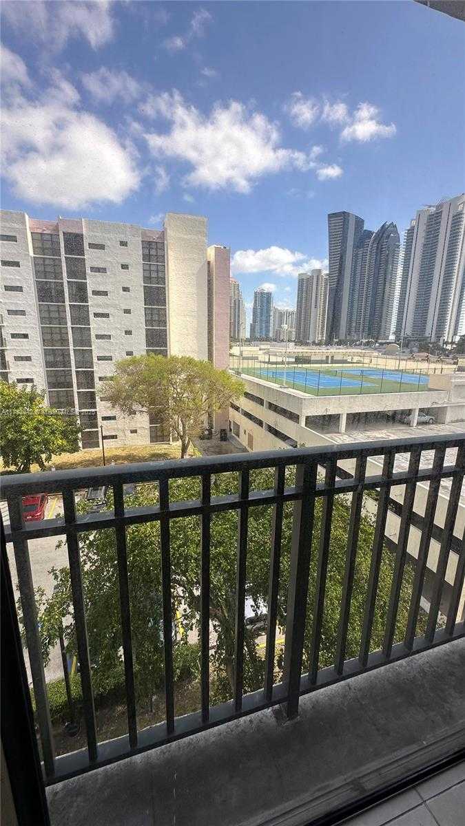 Small Image of 16909 NORTH BAY RD #608, Sunny Isles Beach Number 3