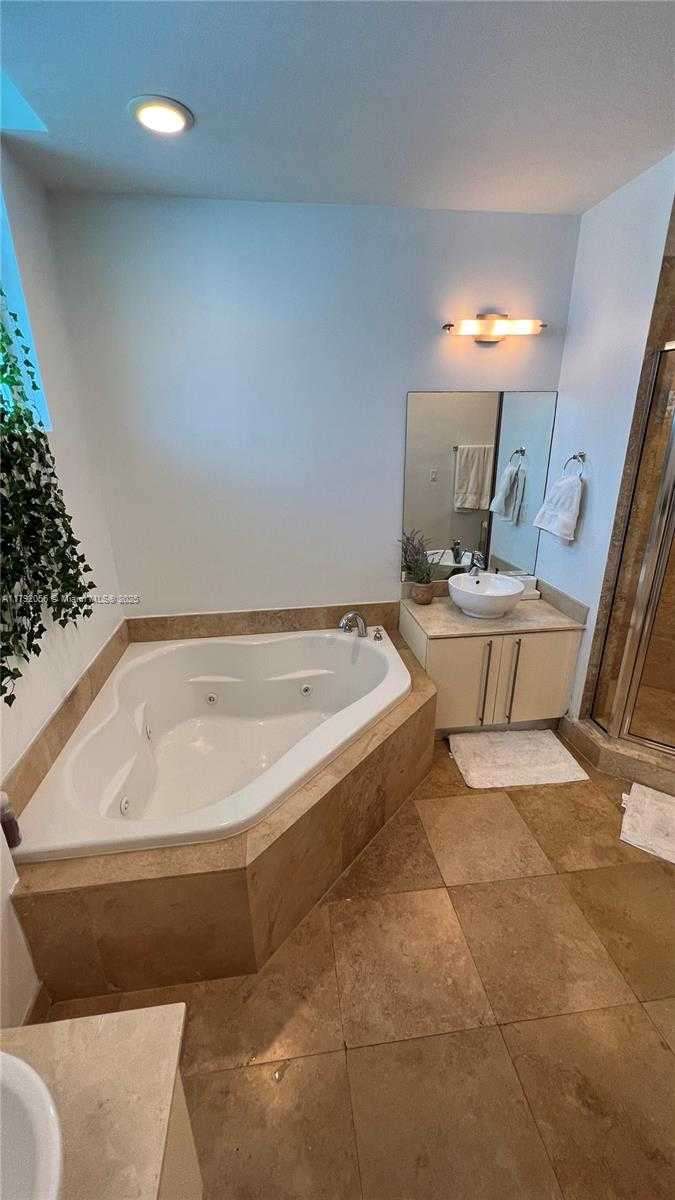 Small Image of 700 NORTH EAST 25TH ST #1703, Miami Number 64