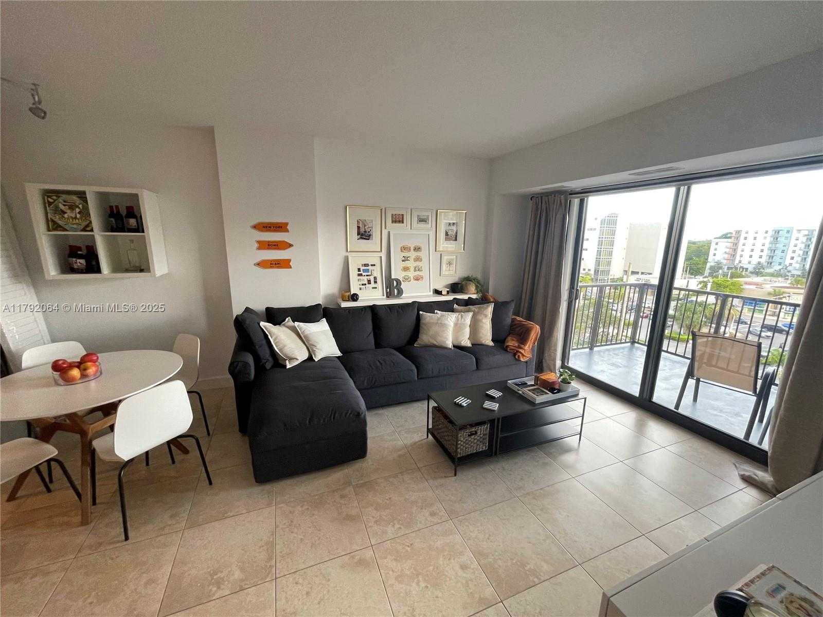 Small Image of 55 MERRICK WAY #640, Coral Gables Number 4