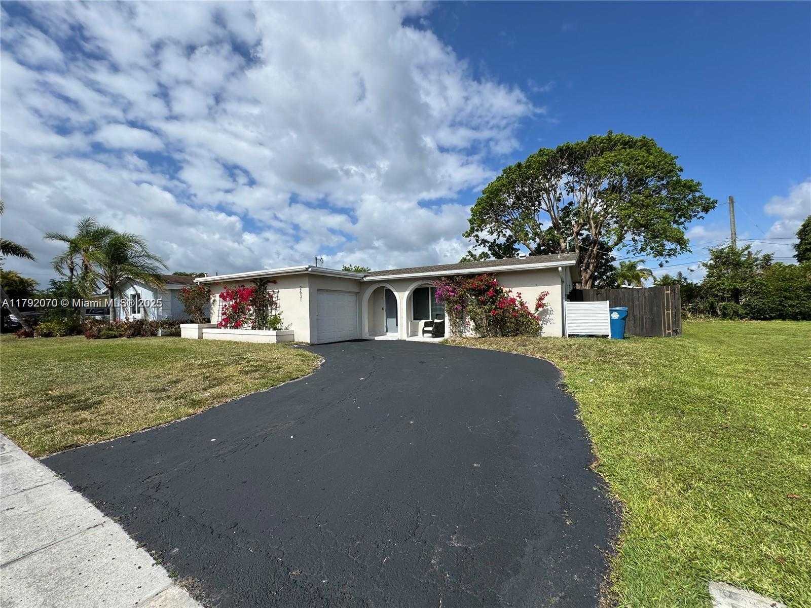 Small Image of 2631 NORTH WEST 94 AVE, Sunrise Number 39
