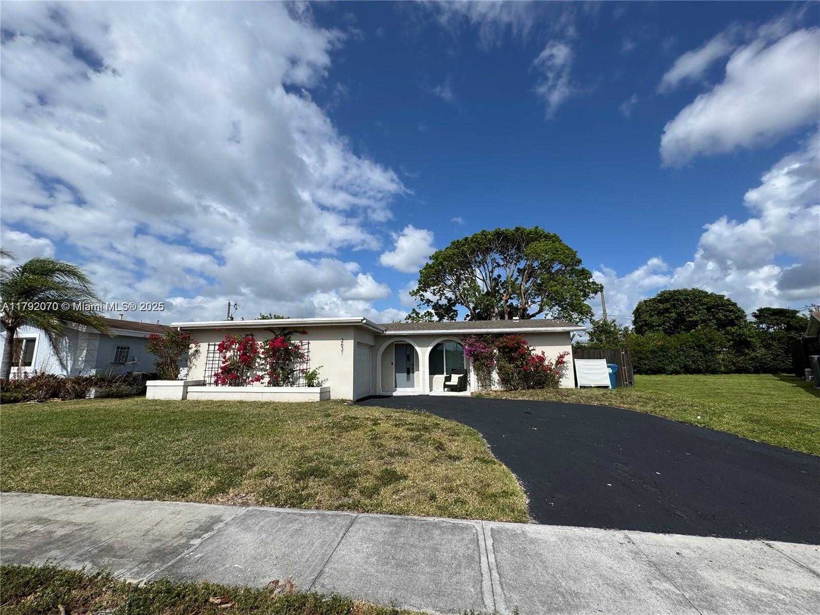 Small Image of 2631 NORTH WEST 94 AVE, Sunrise Number 40