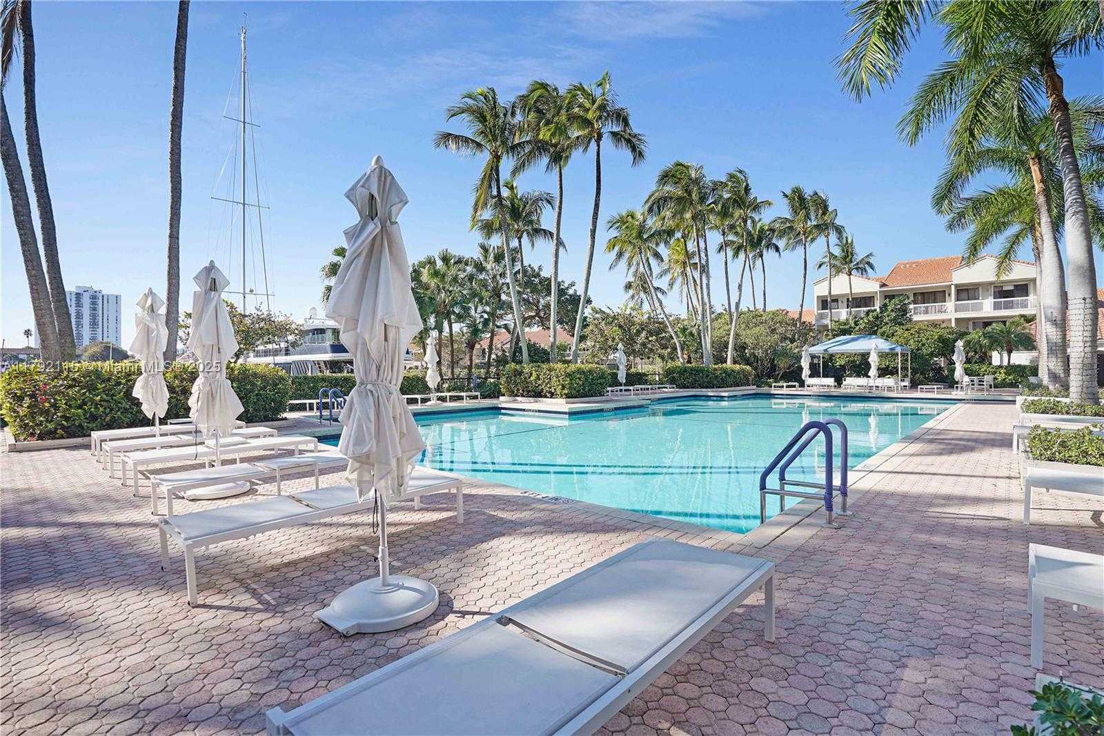 Small Image of 3610 YACHT CLUB DR #213, Aventura Number 23