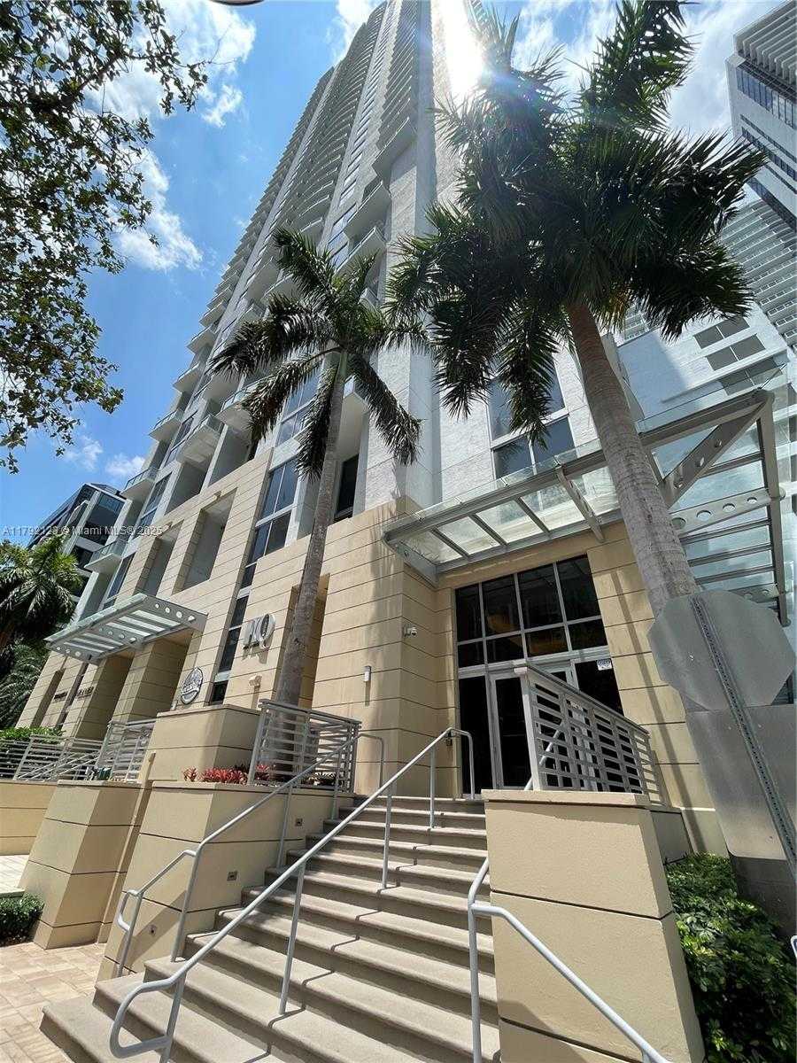 Small Image of 1060 BRICKELL AVE #3913, Miami Number 10