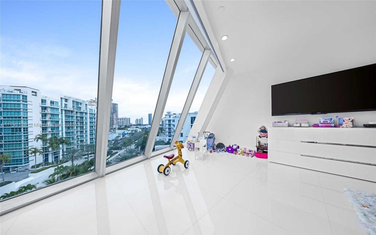 Small Image of 2950 NORTH EAST 188TH ST #547, Aventura Number 31