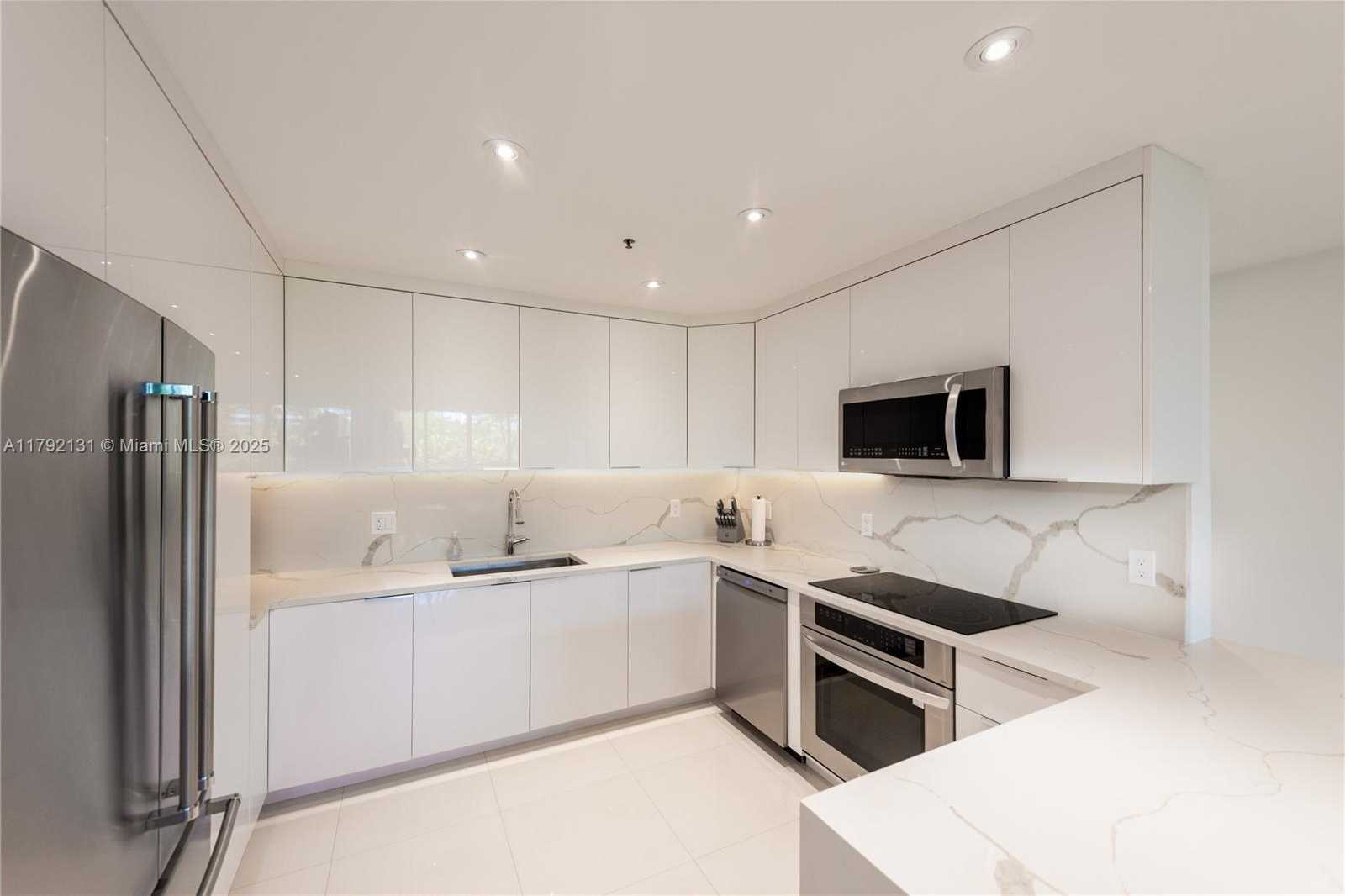 Small Image of 251 CRANDON BLVD #227, Key Biscayne Number 4