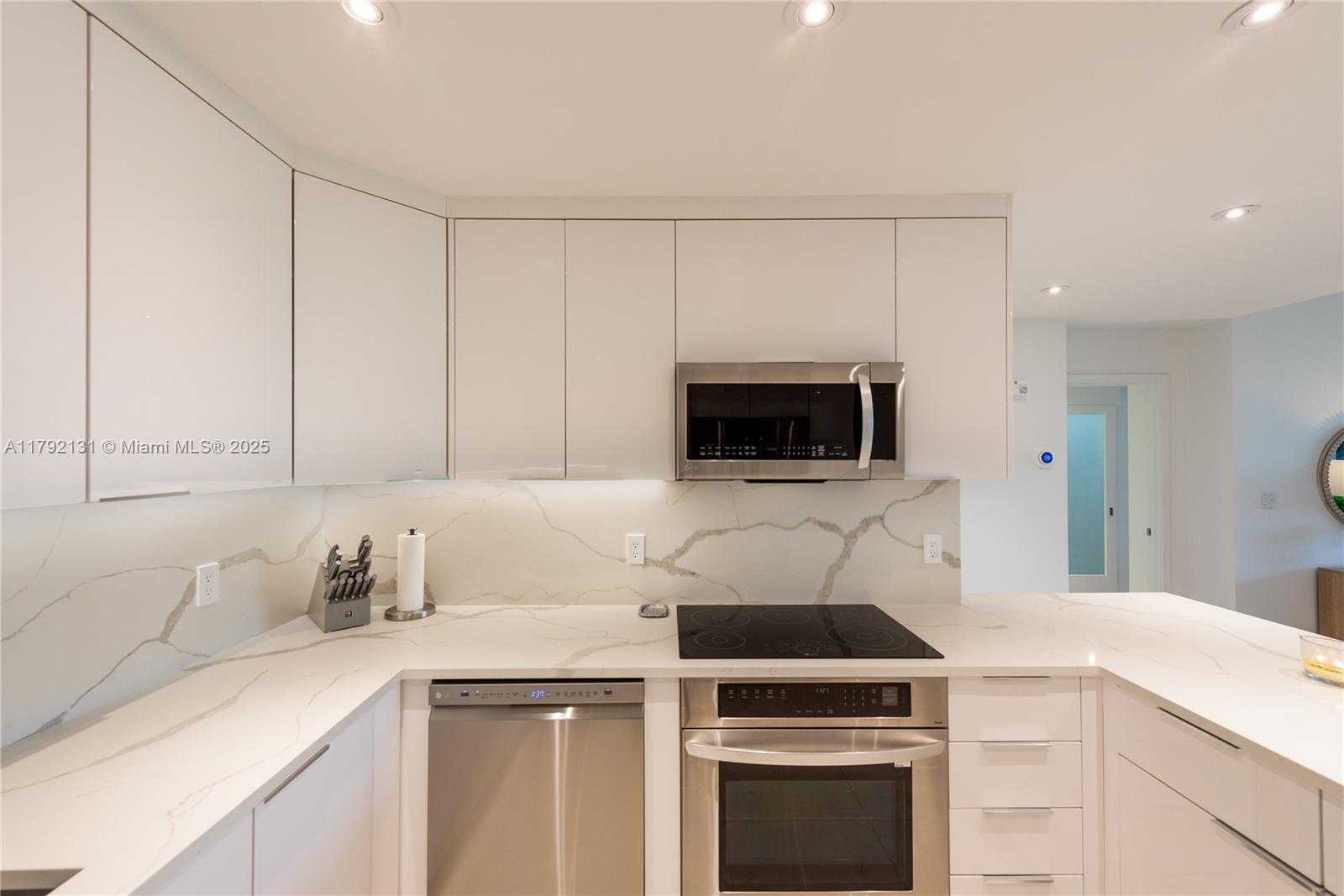 Small Image of 251 CRANDON BLVD #227, Key Biscayne Number 5