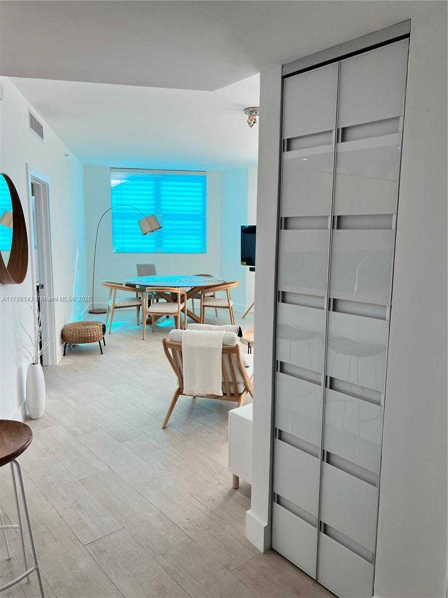 Small Image of 2475 BRICKELL AVE #2207, Miami Number 14