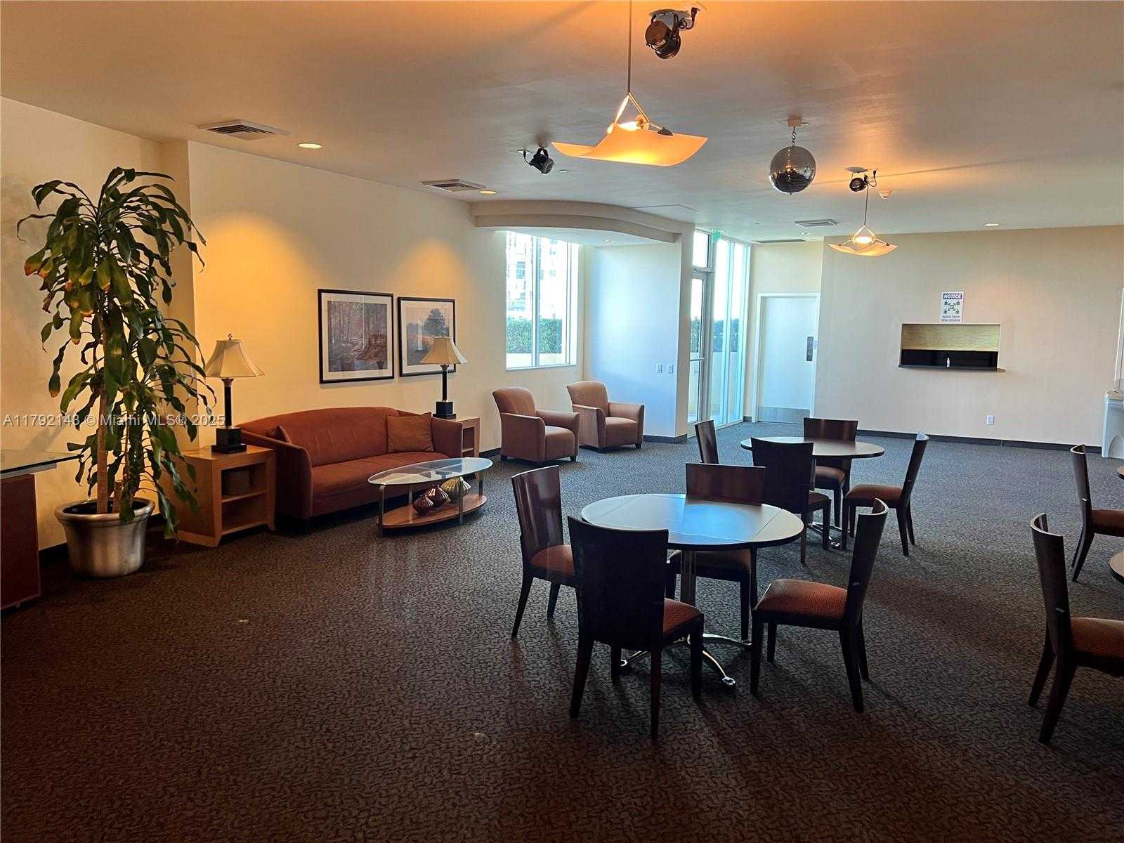 Small Image of 2475 BRICKELL AVE #2207, Miami Number 37