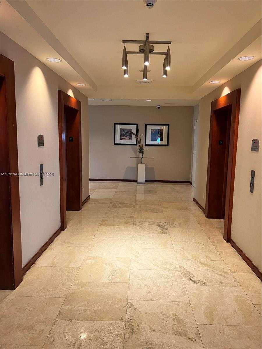 Small Image of 2475 BRICKELL AVE #2207, Miami Number 39